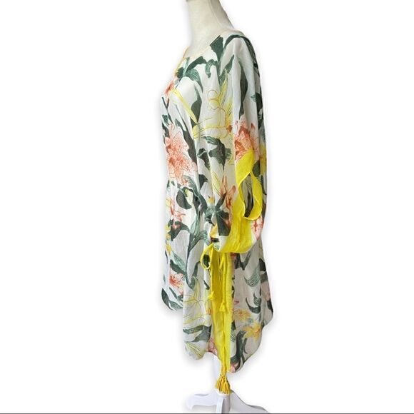 Woven Hearts Ivory Floral Batwing Sleeve Beach Tunic | One Size Fits Most - Picture 5 of 16